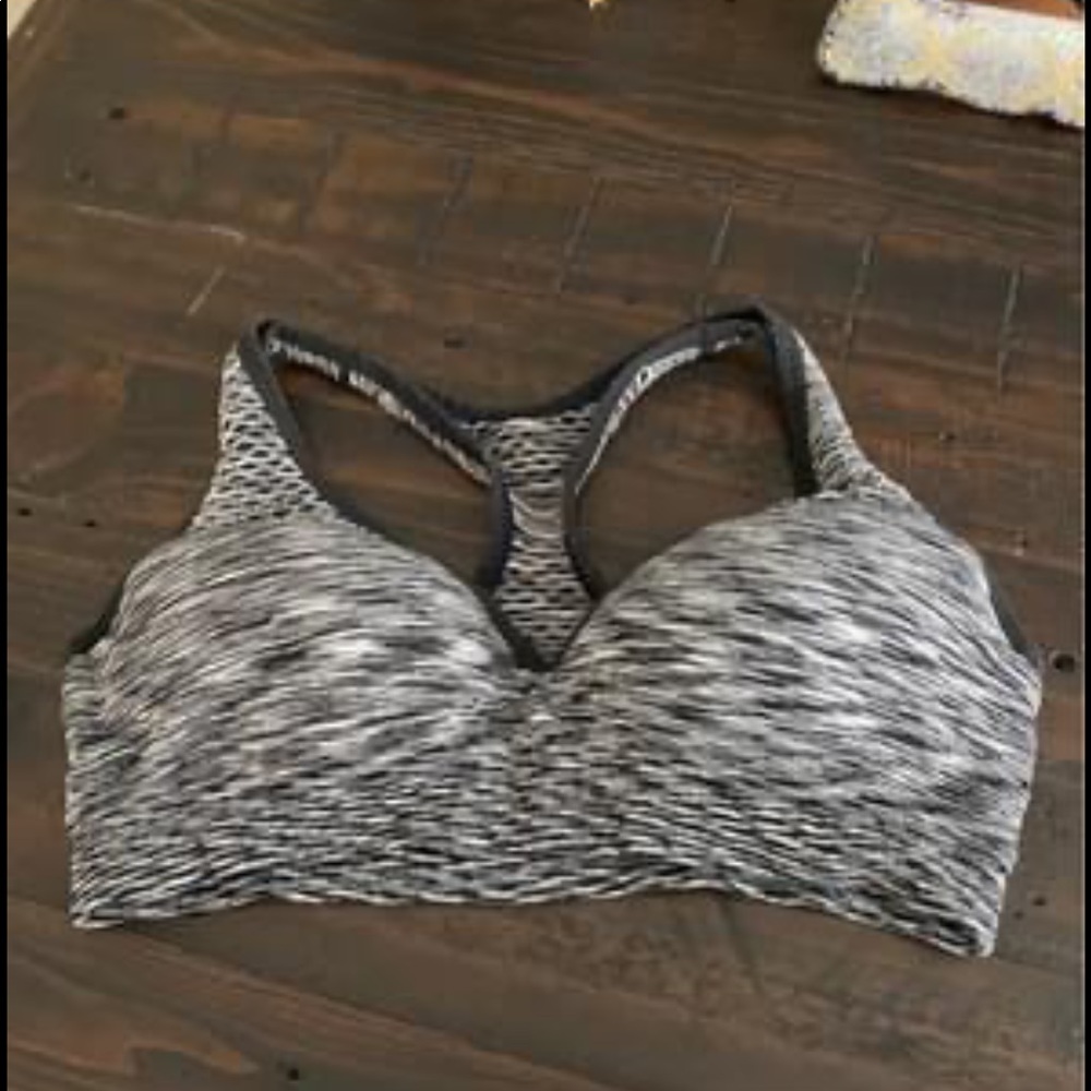 sports bra
